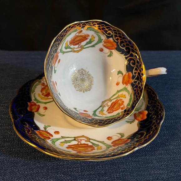 Shore & Coggins Superior English Bell China Cup & Saucer Imari #2425 - Picture 2 of 10